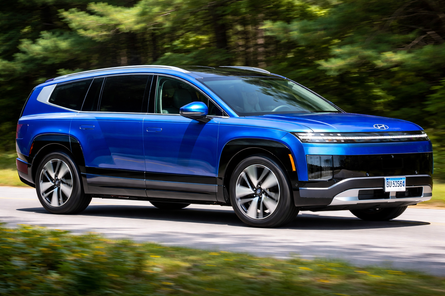 Hyundai Ioniq 9 2026 Delivers Smart Luxury with a Smooth and Peaceful Drive