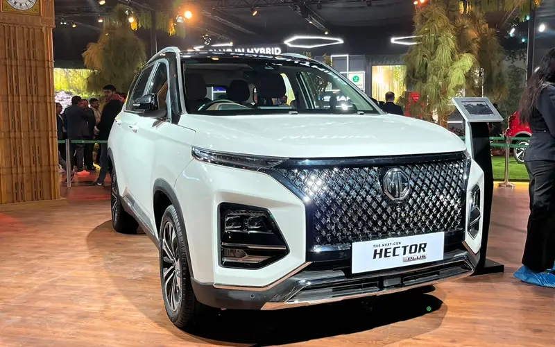 MG Hector Plus 2026: India’s Favorite Family SUV Returns with Smarter Design and Stronger Performance,